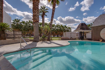 Vagabond Inn Executive - Bakersfield Downtowner Exteriör bild